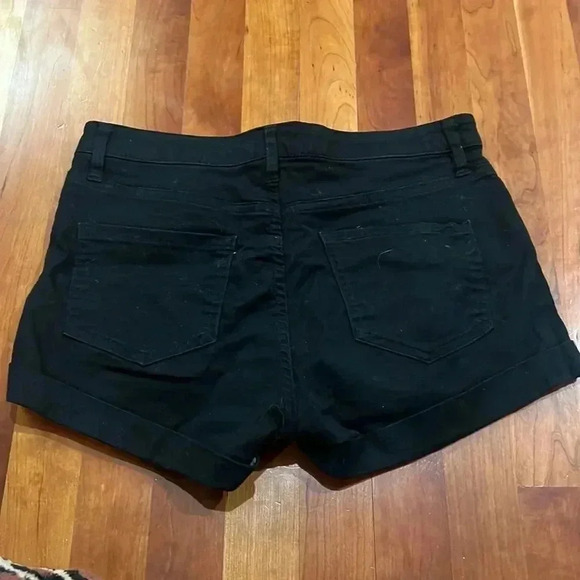 (7)H&M  shorts - Picture 3 of 3